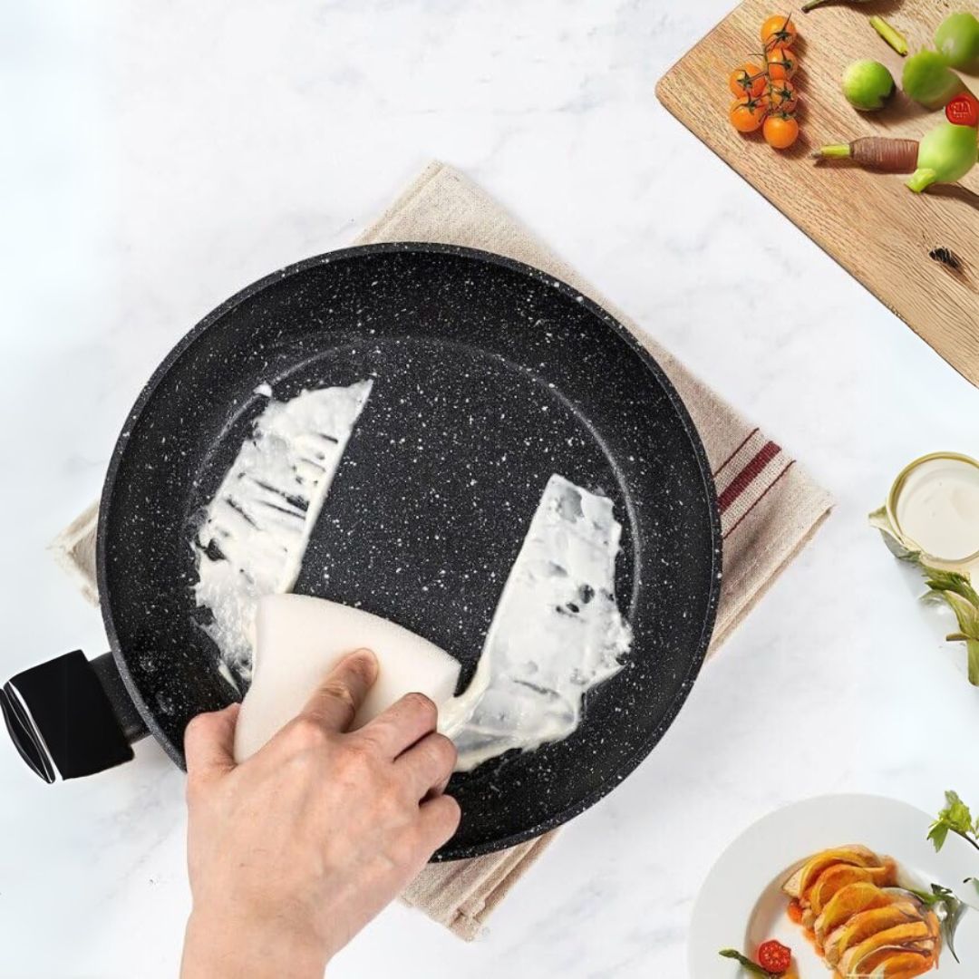Set de 3 Sartenes Antiadherentes (20, 24 y 28 cm) + Utensilios de Cocina y Recetario Gratis